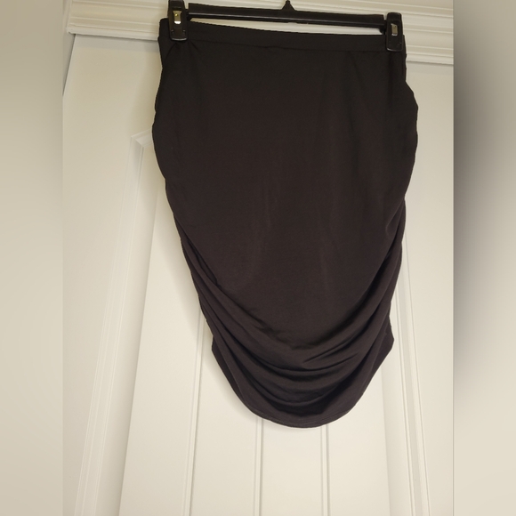 Black Asymmetrical Skirt for Night Out with Ruching - Picture 4 of 4